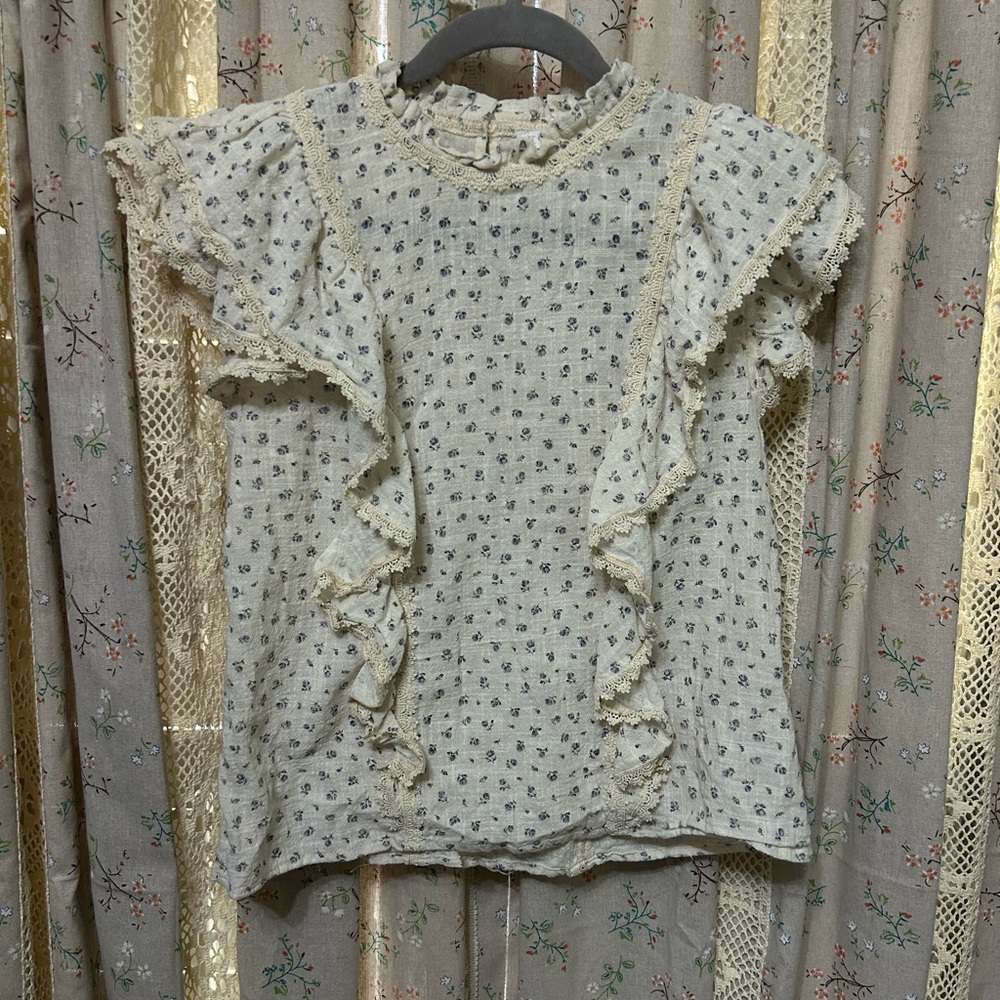 3/$30 Karlie Cream Blue Floral Ruffle Lace Cotton Blouse Medium EUC Cottagecore